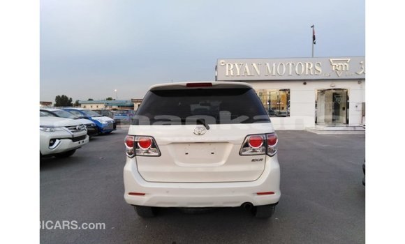 Buy Import Toyota Fortuner White Car in Import - Dubai in Abhasia Buy Import Toyota Fortuner White Car in Import - Dubai in Abhasia