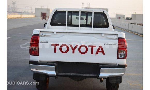 Buy Import Toyota Hilux White Car in Import - Dubai in Abhasia Buy Import Toyota Hilux White Car in Import - Dubai in Abhasia