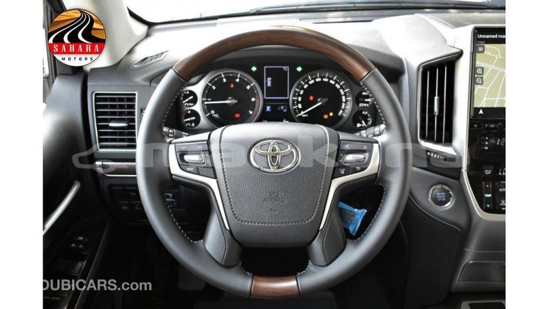 Big with watermark toyota land cruiser abhasia import dubai 1990