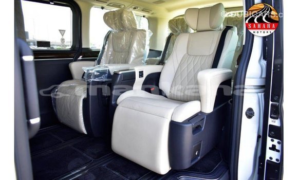 Buy Import Toyota Granvia White Car in Import - Dubai in Abhasia Buy Import Toyota Granvia White Car in Import - Dubai in Abhasia