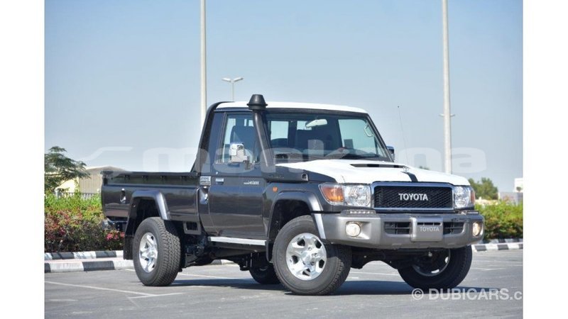 Big with watermark toyota land cruiser abhasia import dubai 1993