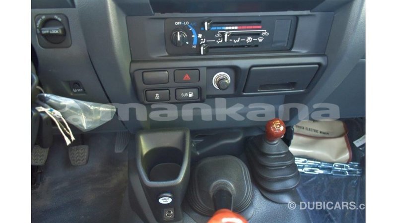 Big with watermark toyota land cruiser abhasia import dubai 1993
