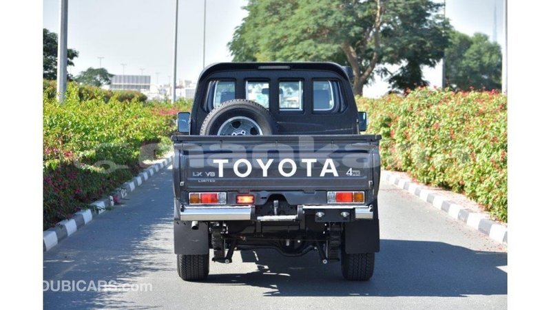 Big with watermark toyota land cruiser abhasia import dubai 1993
