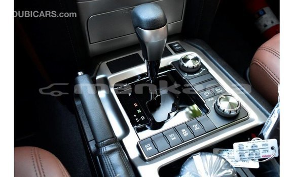 Buy Import Toyota Land Cruiser White Car in Import - Dubai in Abhasia Buy Import Toyota Land Cruiser White Car in Import - Dubai in Abhasia