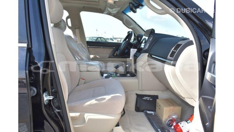 Big with watermark toyota land cruiser abhasia import dubai 1996