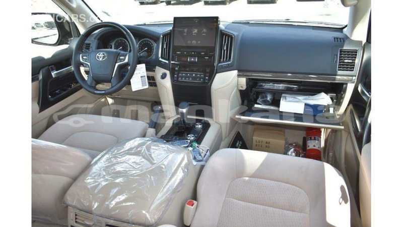 Big with watermark toyota land cruiser abhasia import dubai 1996