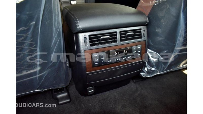 Big with watermark toyota land cruiser abhasia import dubai 1998