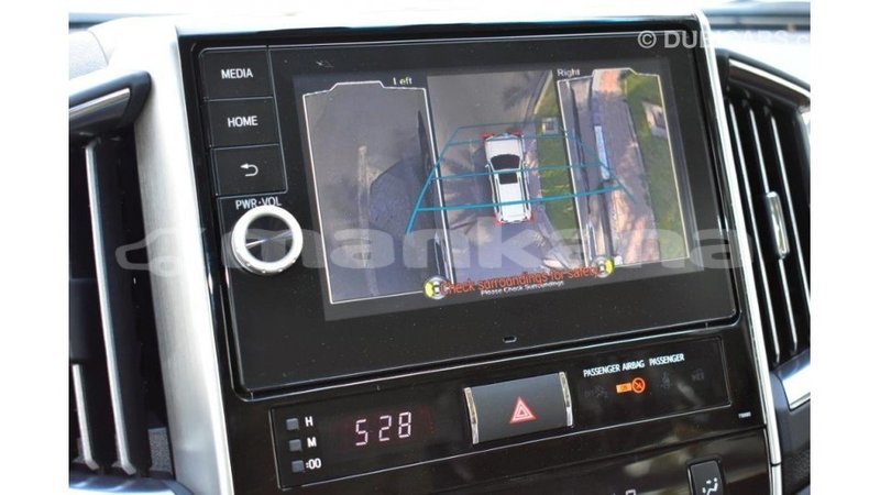 Big with watermark toyota land cruiser abhasia import dubai 1998