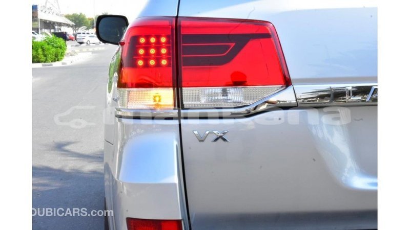 Big with watermark toyota land cruiser abhasia import dubai 1998