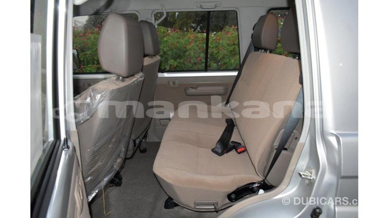 Big with watermark toyota land cruiser abhasia import dubai 2000