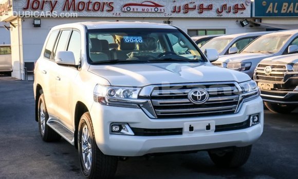 Buy Import Toyota Land Cruiser White Car in Import - Dubai in Abhasia Buy Import Toyota Land Cruiser White Car in Import - Dubai in Abhasia