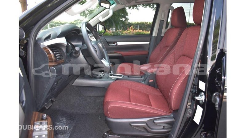 Big with watermark toyota hilux abhasia import dubai 2001