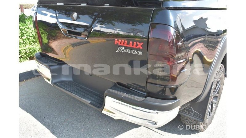 Big with watermark toyota hilux abhasia import dubai 2001