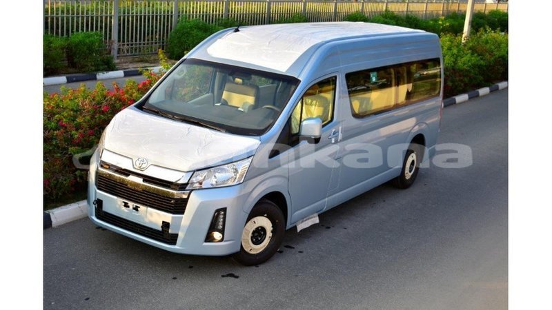 Big with watermark toyota hiace abhasia import dubai 2002