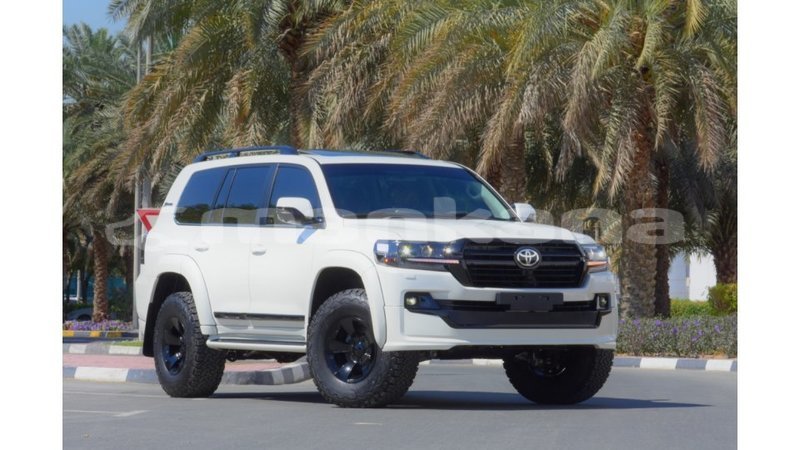 Big with watermark toyota land cruiser abhasia import dubai 2003