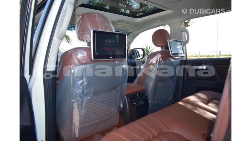 Big with watermark toyota land cruiser abhasia import dubai 2003