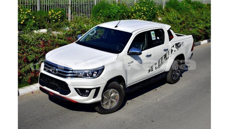 Big with watermark toyota hilux abhasia import dubai 2006