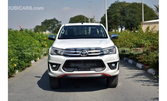Buy Import Toyota Hilux White Car in Import - Dubai in Abhasia Buy Import Toyota Hilux White Car in Import - Dubai in Abhasia