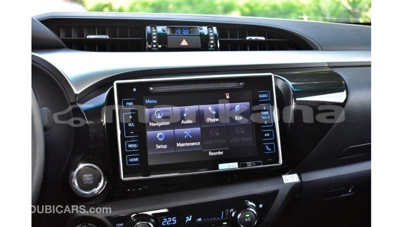 Big with watermark toyota hilux abhasia import dubai 2006