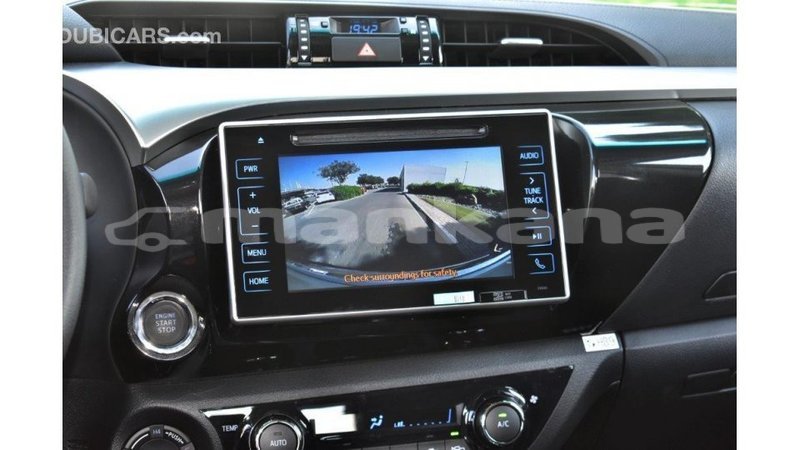 Big with watermark toyota hilux abhasia import dubai 2006