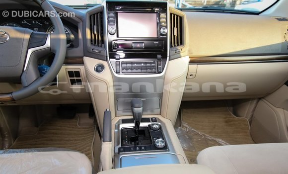 Buy Import Toyota Land Cruiser White Car in Import - Dubai in Abhasia Buy Import Toyota Land Cruiser White Car in Import - Dubai in Abhasia