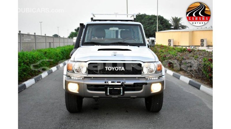 Big with watermark toyota land cruiser abhasia import dubai 2010