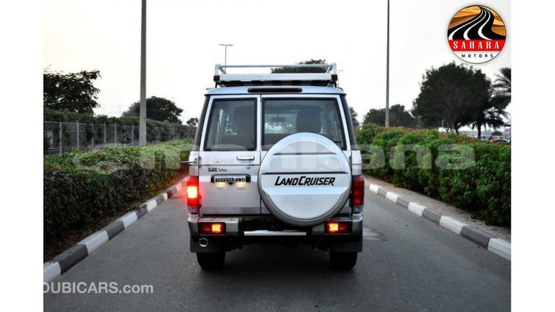Big with watermark toyota land cruiser abhasia import dubai 2010