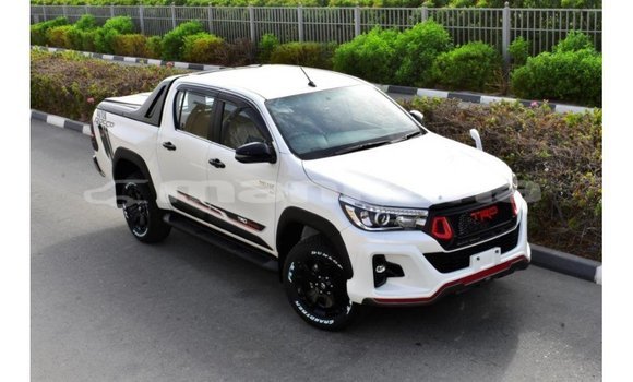 Buy Import Toyota Hilux White Car in Import - Dubai in Abhasia Buy Import Toyota Hilux White Car in Import - Dubai in Abhasia