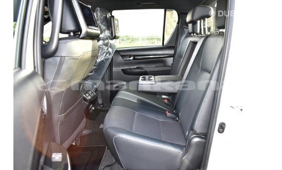 Buy Import Toyota Hilux White Car in Import - Dubai in Abhasia Buy Import Toyota Hilux White Car in Import - Dubai in Abhasia