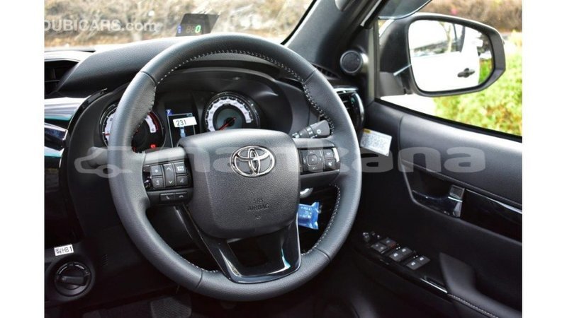 Big with watermark toyota hilux abhasia import dubai 2011