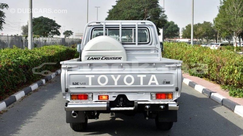 Big with watermark toyota land cruiser abhasia import dubai 2016