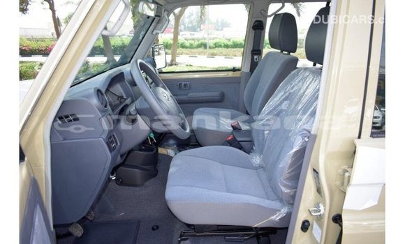 Buy Import Toyota Land Cruiser Beige Car in Import - Dubai in Abhasia Buy Import Toyota Land Cruiser Beige Car in Import - Dubai in Abhasia