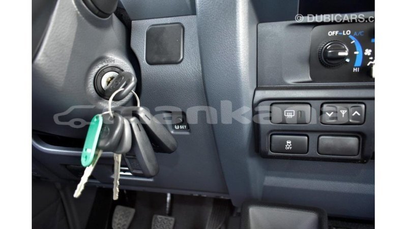 Big with watermark toyota land cruiser abhasia import dubai 2017