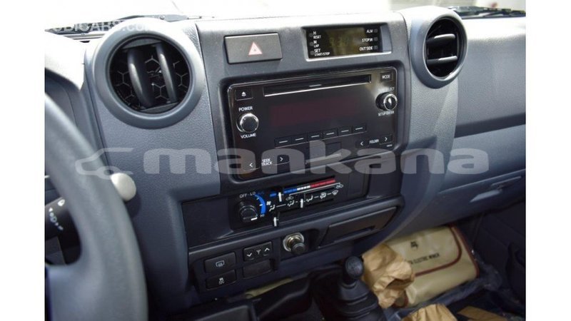 Big with watermark toyota land cruiser abhasia import dubai 2017