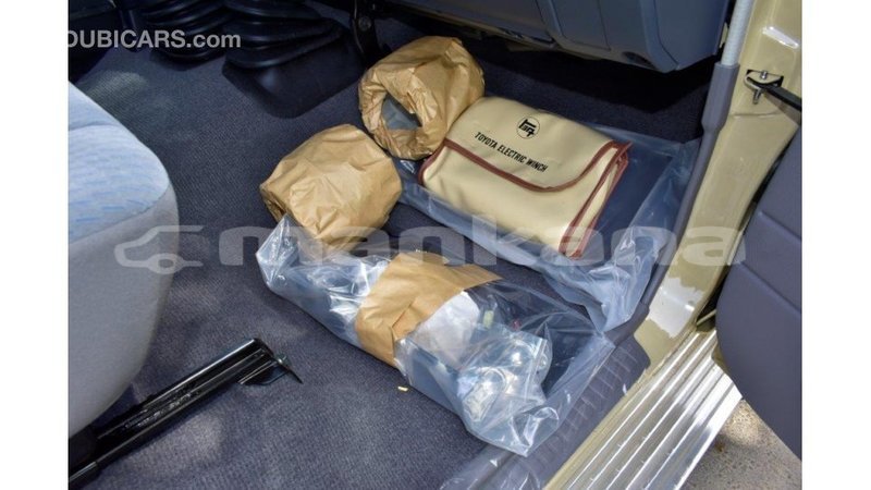 Big with watermark toyota land cruiser abhasia import dubai 2017