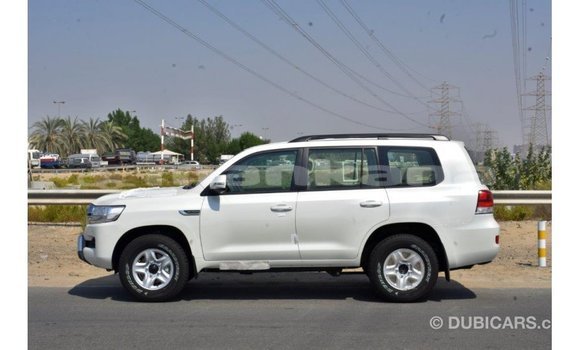 Buy Import Toyota Land Cruiser White Car in Import - Dubai in Abhasia Buy Import Toyota Land Cruiser White Car in Import - Dubai in Abhasia