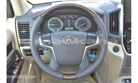 Buy Import Toyota Land Cruiser White Car in Import - Dubai in Abhasia Buy Import Toyota Land Cruiser White Car in Import - Dubai in Abhasia