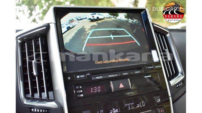 Big with watermark toyota land cruiser abhasia import dubai 2020