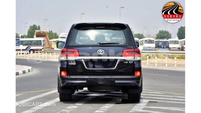 Big with watermark toyota land cruiser abhasia import dubai 2020