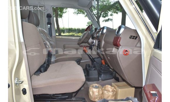 Buy Import Toyota Land Cruiser Beige Car in Import - Dubai in Abhasia Buy Import Toyota Land Cruiser Beige Car in Import - Dubai in Abhasia