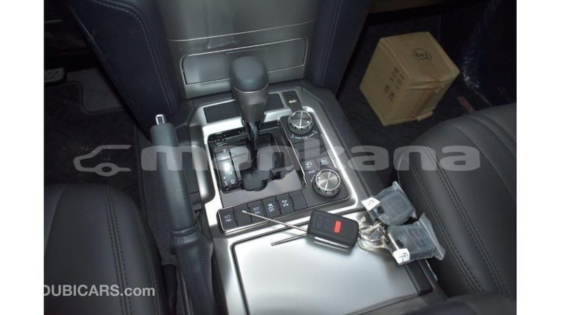 Big with watermark toyota land cruiser abhasia import dubai 2030