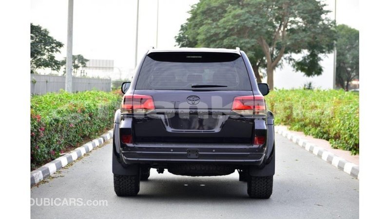 Big with watermark toyota land cruiser abhasia import dubai 2030