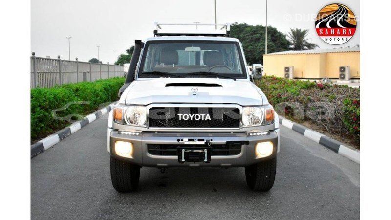 Big with watermark toyota land cruiser abhasia import dubai 2032