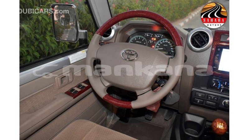Big with watermark toyota land cruiser abhasia import dubai 2032