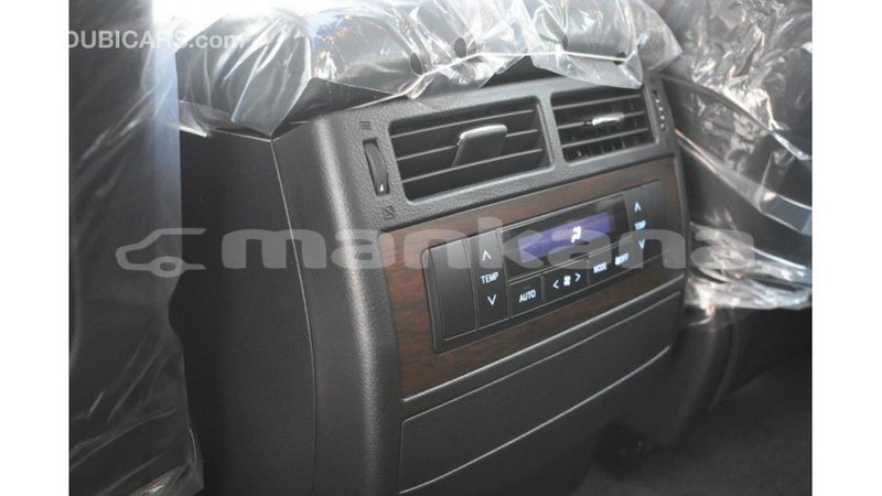 Big with watermark toyota land cruiser abhasia import dubai 2033