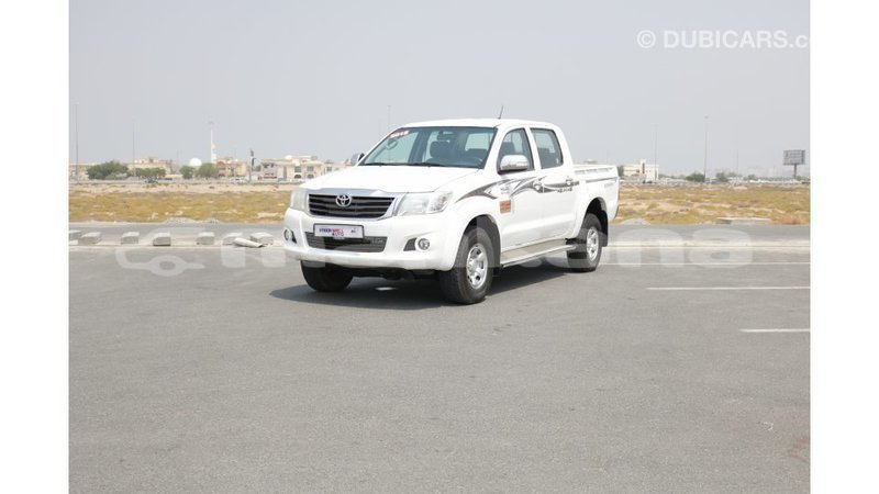 Big with watermark toyota hilux abhasia import dubai 2047