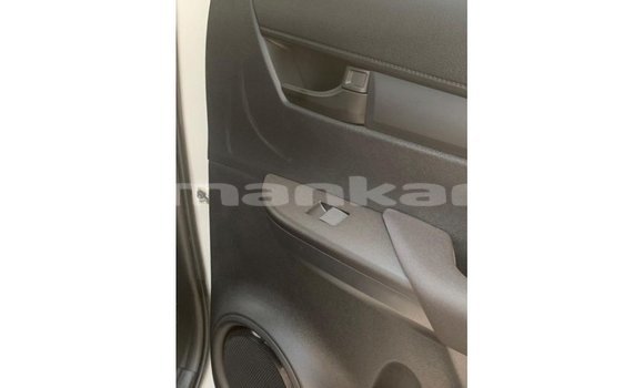 Buy Import Toyota Hilux White Car in Import - Dubai in Abhasia Buy Import Toyota Hilux White Car in Import - Dubai in Abhasia