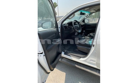 Buy Import Toyota Hilux White Car in Import - Dubai in Abhasia Buy Import Toyota Hilux White Car in Import - Dubai in Abhasia