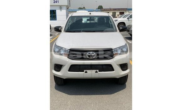 Buy Import Toyota Hilux White Car in Import - Dubai in Abhasia Buy Import Toyota Hilux White Car in Import - Dubai in Abhasia