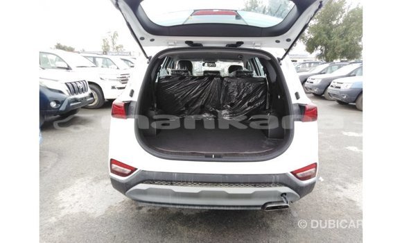 Buy Import Hyundai Santa Fe White Car in Import - Dubai in Abhasia Buy Import Hyundai Santa Fe White Car in Import - Dubai in Abhasia